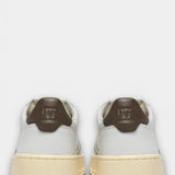 Medalist Low Sneakers -  Chocolate Chip