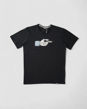 Pointing Pipe T-shirt - Moonless Night